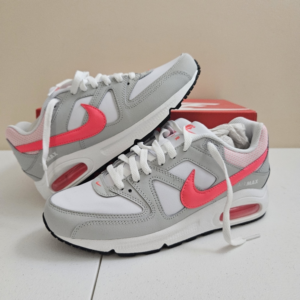 NIKE AIR MAX New In Box